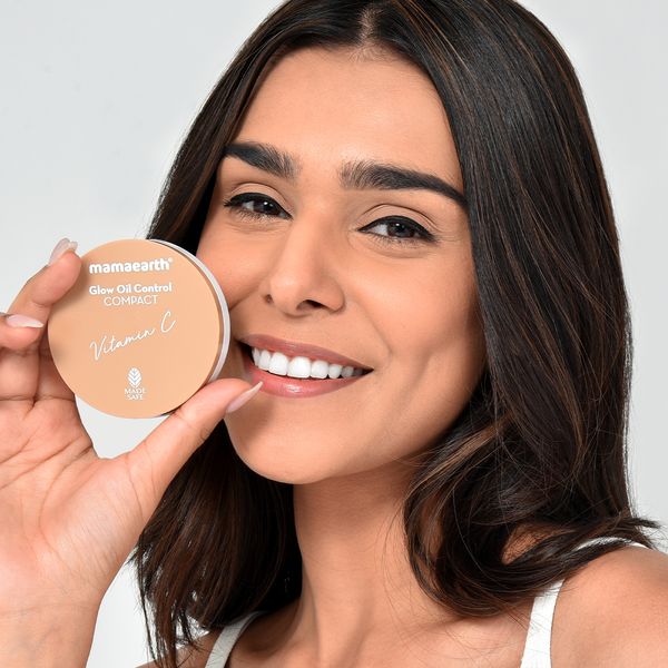 oil free compact powder nude glow