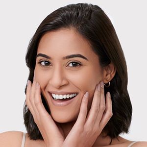Strengthens & Firms Skin