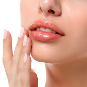 Best Lip Scrub In India Heals &  Nourishes Chapped Lips