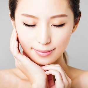 Mamaearth niacin face toner for Repairs Damaged Skin