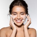 Mamaearth vitamin c face wash Brightens Skin
